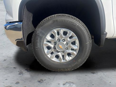 New 2026 Chevrolet Silverado 2500 LT image 14