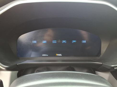 Used 2023 Ford Escape Platinum w/ Premium Technology Package AWD/4WD image 21