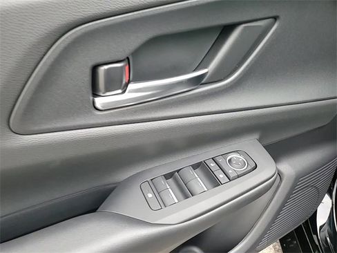 New 2026 Toyota Prius Plug-In Hybrid image 10