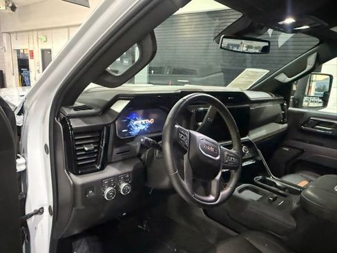 Used 2026 GMC Sierra 2500 AT4 AWD/4WD image 11