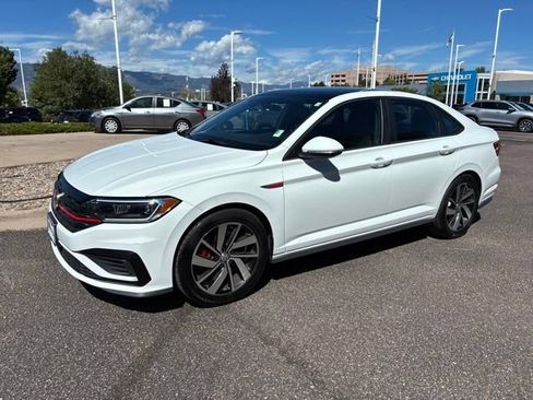 Used 2019 Volkswagen Jetta GLI Autobahn FWD image 3