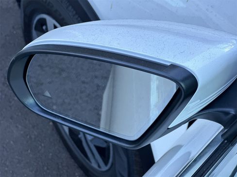 New 2026 Mercedes-Benz GLB 250 image 9