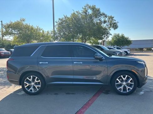Used 2021 Hyundai Palisade Limited FWD image 4