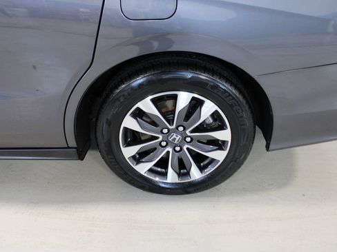 Used 2023 Honda Odyssey EX-L image 18