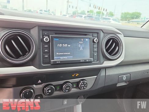 Used 2019 Toyota Tacoma SR5 AWD/4WD image 6