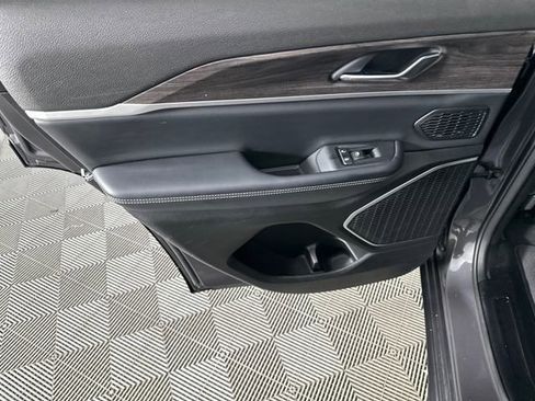 Used 2022 Jeep Grand Cherokee Limited 4xe image 15