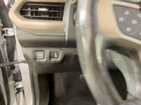 Used 2018 GMC Acadia Denali w/ Technology Package AWD/4WD image 25