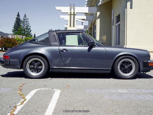Used 1987 Porsche 911 Carrera RWD image 18