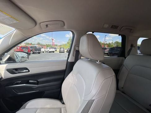 Certified 2023 Nissan Pathfinder SL AWD/4WD image 7