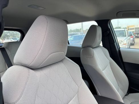 Used 2023 Toyota Corolla Cross L FWD image 20