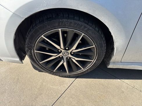 Used 2023 Toyota Camry SE image 12