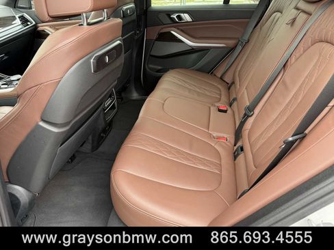 Used 2025 BMW X5 xDrive50e image 30