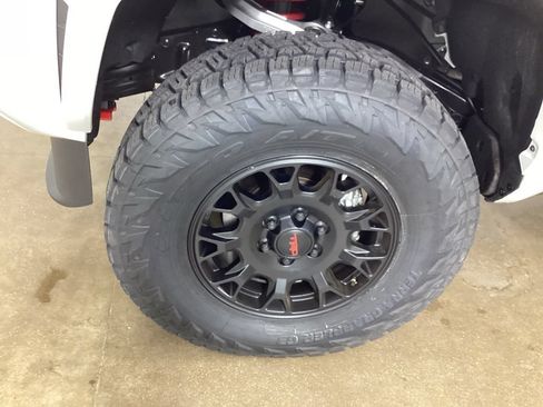Used 2026 Toyota Tacoma TRD Sport AWD/4WD image 34