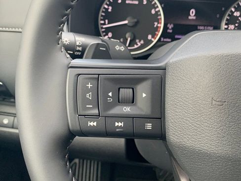 New 2026 Nissan Pathfinder SV image 9