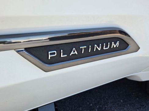 Used 2025 Toyota Tundra Platinum AWD/4WD image 12