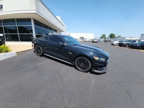 Used 2017 Ford Mustang GT Premium w/ GT Performance Package RWD image 9