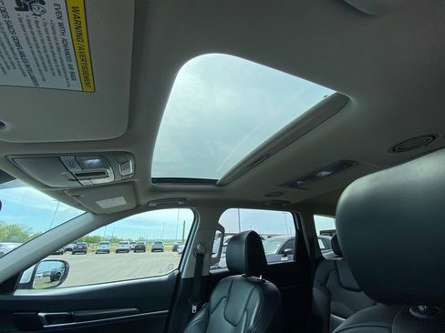 Certified 2025 Kia Telluride S image 24