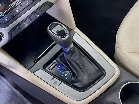 Used 2018 Hyundai Elantra SEL image 20