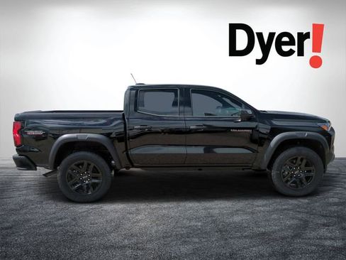 Used 2025 Chevrolet Colorado Trail Boss AWD/4WD image 2