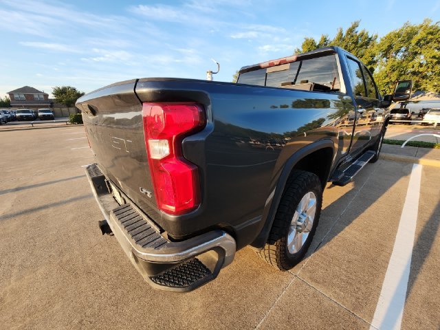 Used 2020 Chevrolet Silverado 2500 LTZ w/ LTZ Premium Package AWD/4WD image 3