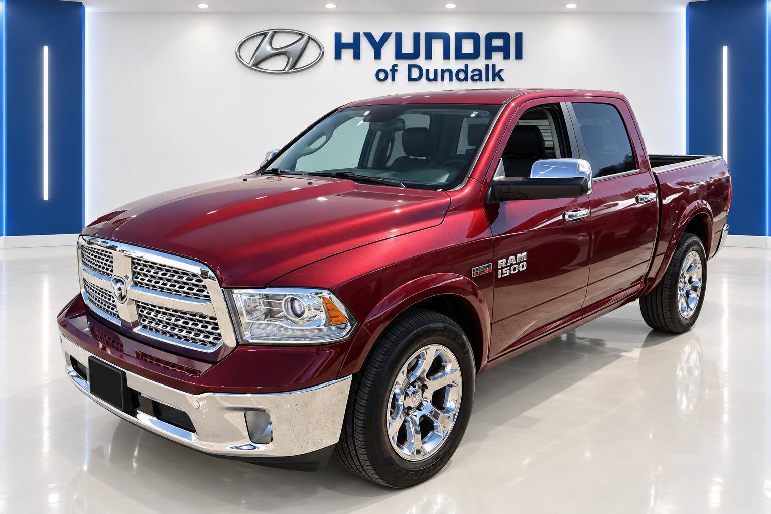 Used 2018 RAM 1500 Laramie w/ Convenience Group AWD/4WD image 1