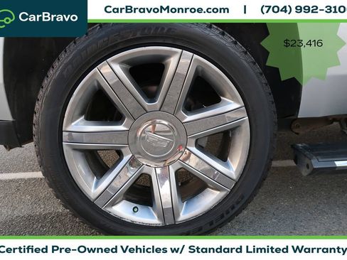 Certified 2018 Cadillac Escalade Premium Luxury AWD/4WD image 46
