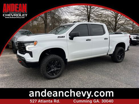 Used 2024 Chevrolet Silverado 1500 LT Trail Boss w/ Convenience Package II image 1