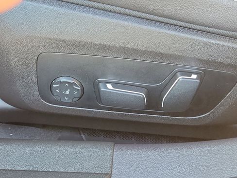 Used 2025 BMW 330i Sedan image 20