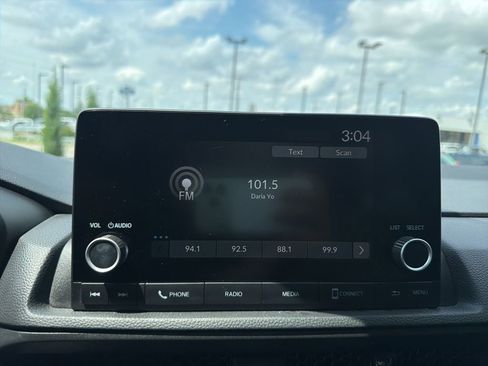 Used 2025 Honda CR-V EX image 17