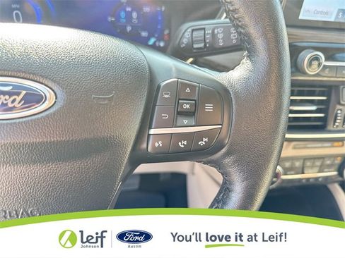 Used 2020 Ford Escape Titanium image 33