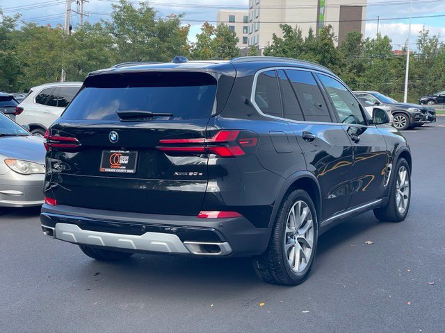 Used 2026 BMW X5 xDrive50e AWD/4WD image 4