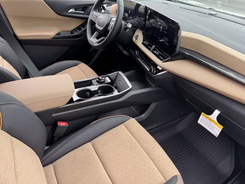 New 2026 Chevrolet Equinox ACTIV w/ Convenience Package III image 22