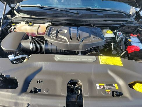 Used 2024 Jeep Wagoneer Series II image 30