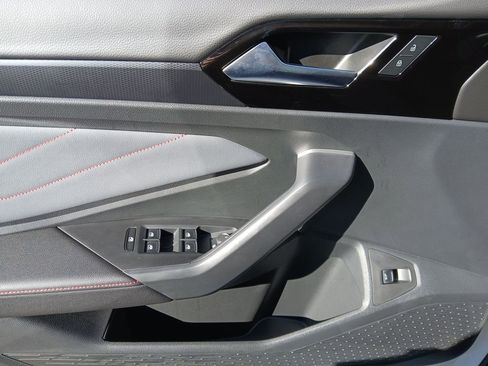 Used 2025 Volkswagen Jetta GLI Autobahn image 22