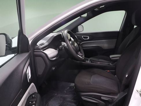 Used 2023 Jeep Compass Sport AWD/4WD image 15