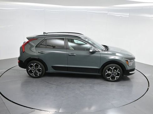 Used 2023 Kia Niro EX Touring image 44