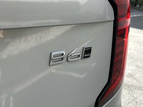 Certified 2025 Volvo XC90 B6 Plus image 29