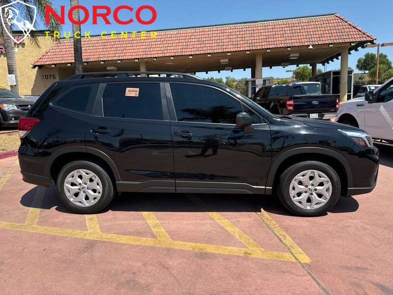 Used 2021 Subaru Forester AWD/4WD image 1