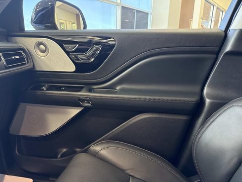 New 2026 Lincoln Aviator Reserve AWD/4WD image 23