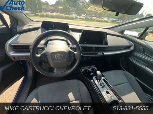 Used 2024 Toyota Prius LE FWD image 7