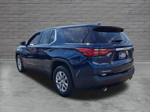 Used 2022 Chevrolet Traverse LS FWD image 8