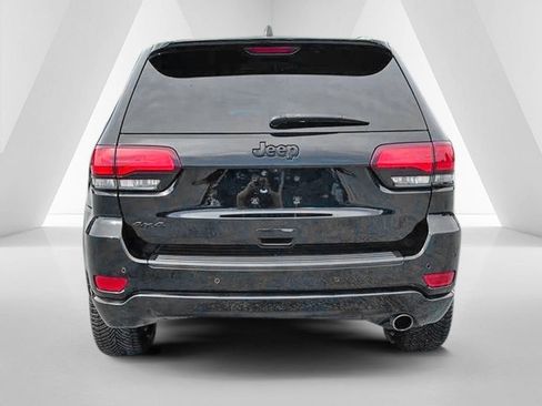 Used 2020 Jeep Grand Cherokee Altitude AWD/4WD image 6