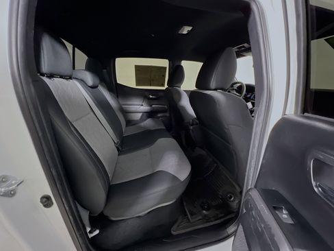 Used 2023 Toyota Tacoma TRD Sport image 33