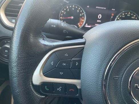 Used 2017 Jeep Renegade Latitude AWD/4WD image 19