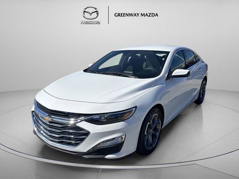 Used 2024 Chevrolet Malibu LT image 3