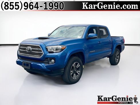 Used 2017 Toyota Tacoma TRD Sport w/ Tow Package RWD image 1