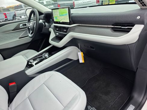 New 2026 Ford Explorer Platinum w/ LUX Leather Package image 34