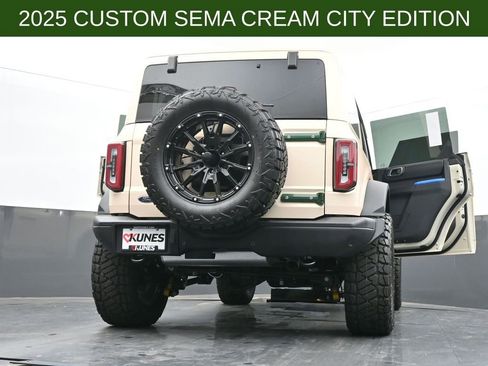 New 2025 Ford Bronco Badlands image 66