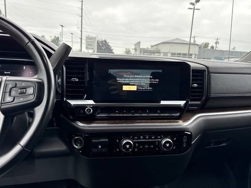 Used 2023 GMC Sierra 1500 SLE AWD/4WD image 20