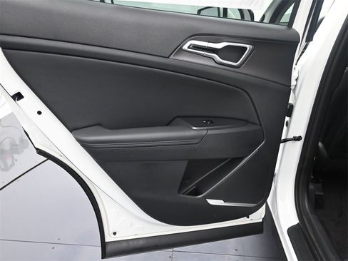 New 2026 Kia Sportage EX w/ EX Panoramic Sunroof Package image 17